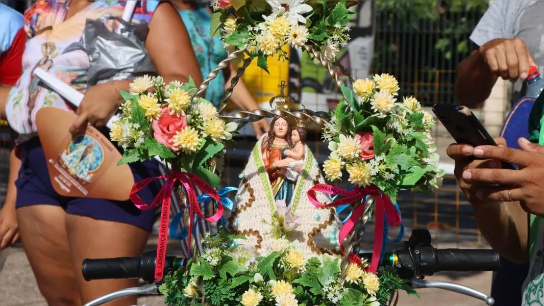 Imagens da homenagem do Grupo RBA à N.S de Nazaré