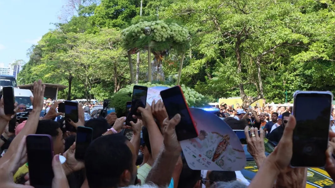 Imagens da homenagem do Grupo RBA à N.S de Nazaré