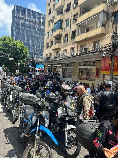 Em motorromaria, devotos homenageiam Nossa Senhora de Nazaré