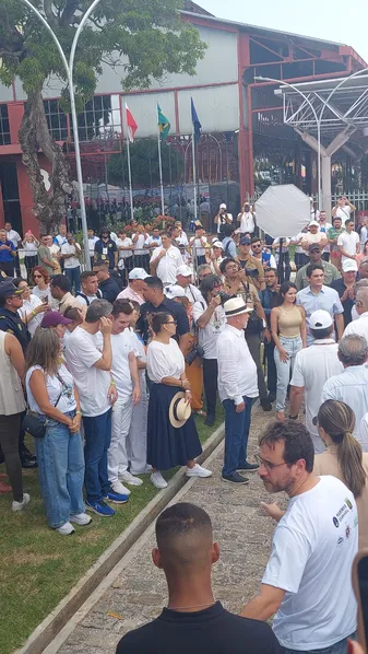 Lula, Janja e Helder acompanham a romaria fluvial