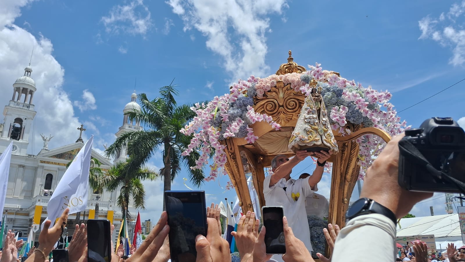 
        
        
            FOTOS: veja momentos emocionantes do Círio de Nazaré
        
    