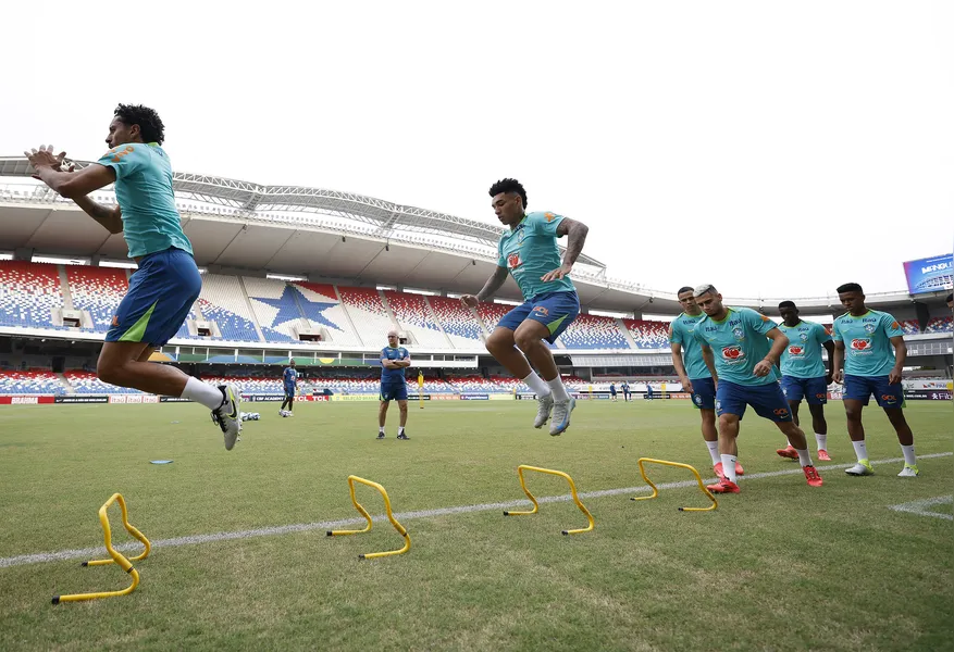 Galeria: confira as fotos do 1º treino da Seleção em Belém