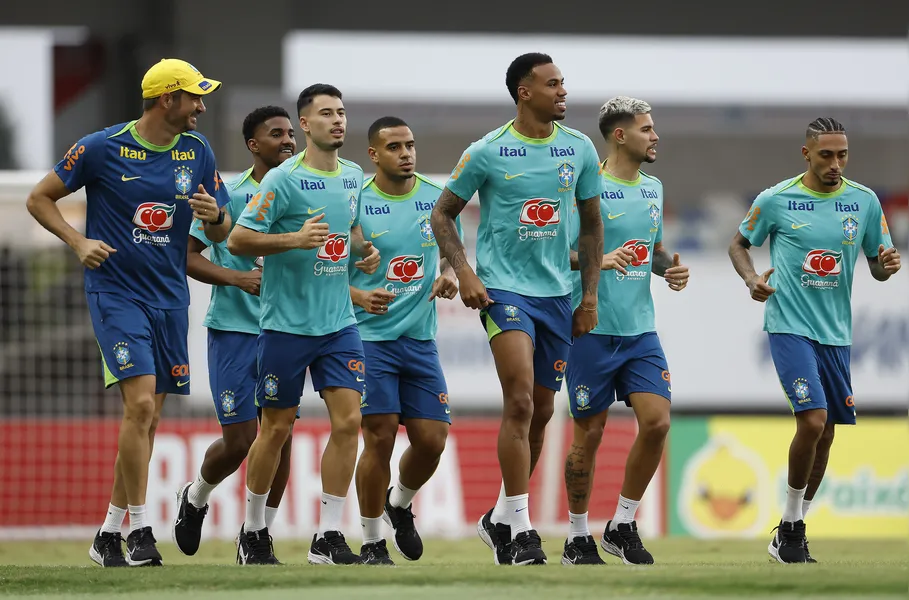 Galeria: confira as fotos do 1º treino da Seleção em Belém