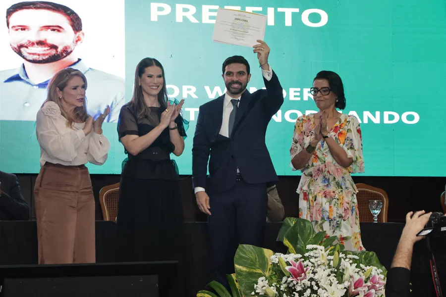 Igor Normando e vereadores eleitos são diplomados em Belém