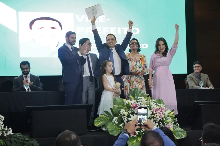 Igor Normando e vereadores eleitos são diplomados em Belém