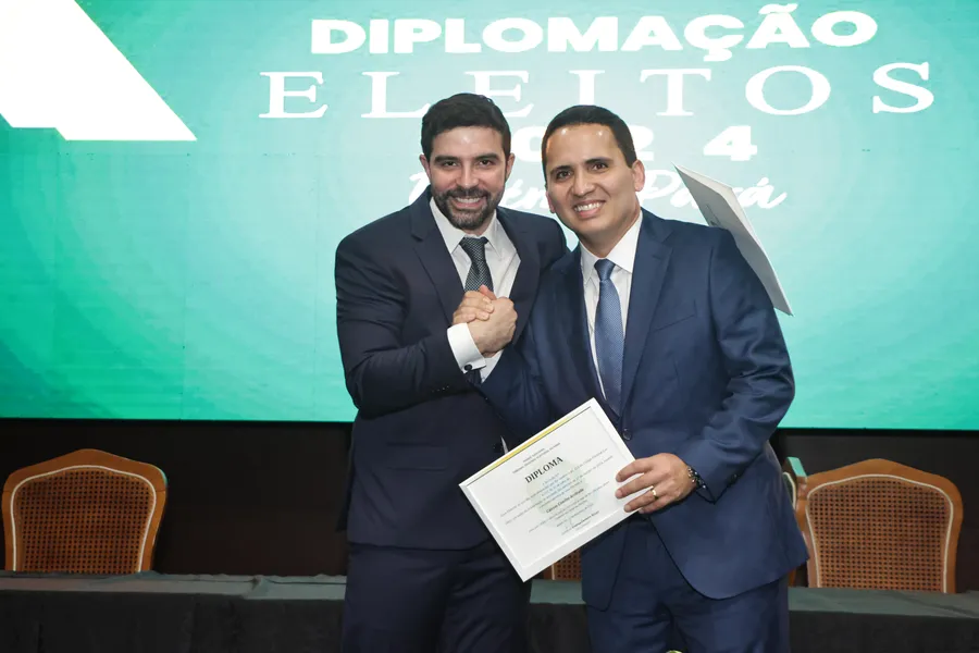 Igor Normando e vereadores eleitos são diplomados em Belém