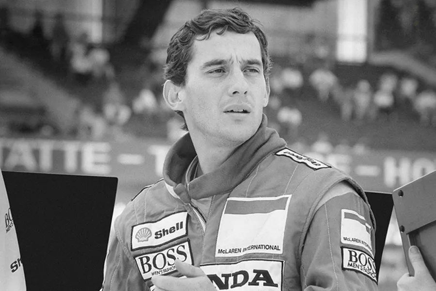 30 anos sem Ayrton Senna: IA mostra como o piloto estaria hoje