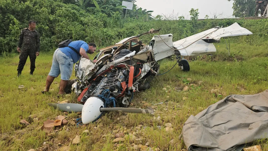 Avião e corpo de piloto são encontrados no rio Tapajós