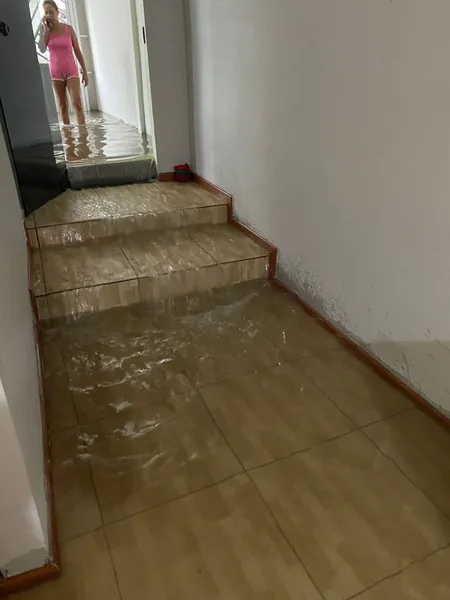 Vídeo: Chuva causa estragos para moradores do Jaderlândia