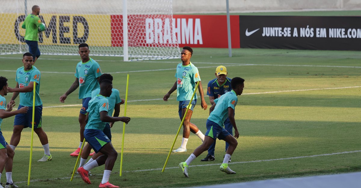 
        
        
            Veja o segundo dia de treino da Seleção Brasileira em Belém
        
    