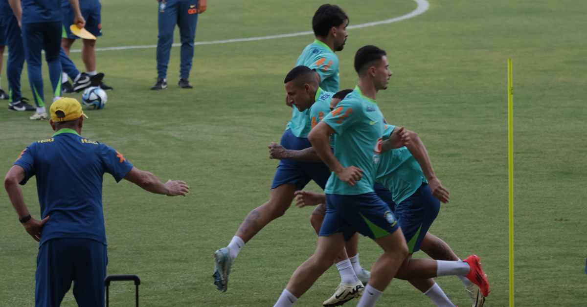 
        
        
            Veja o segundo dia de treino da Seleção Brasileira em Belém
        
    