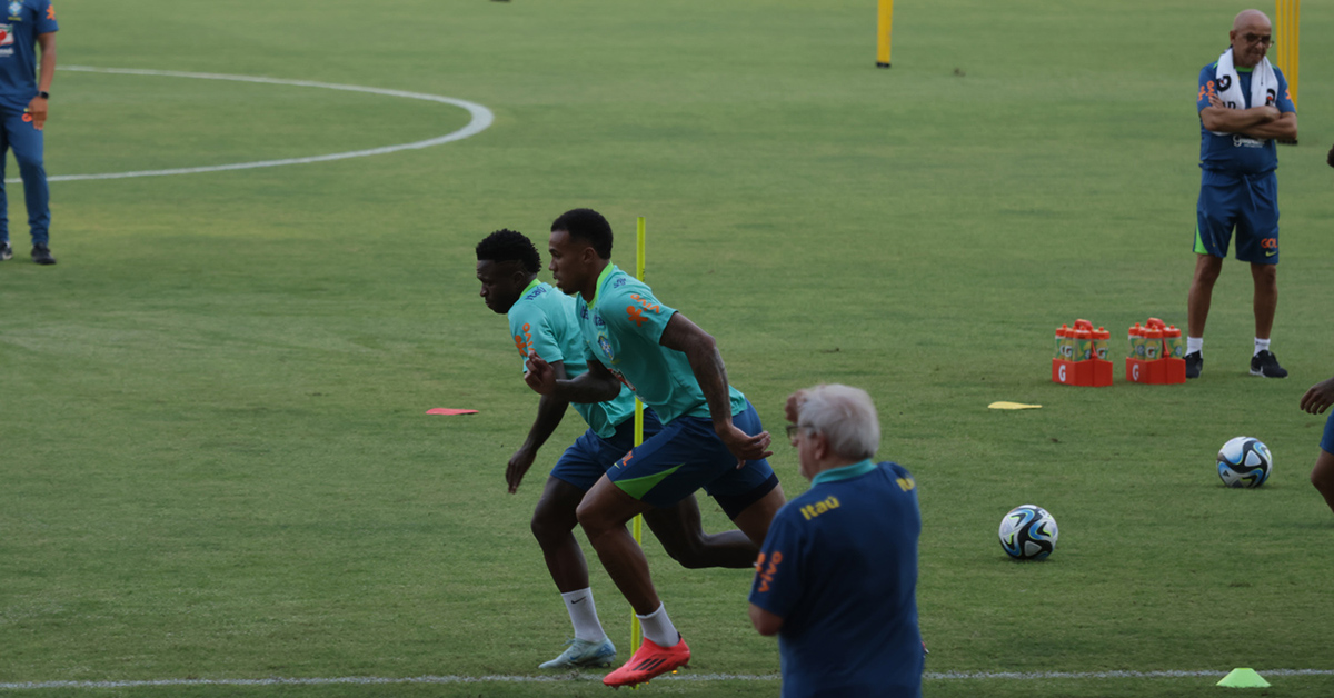 
        
        
            Veja o segundo dia de treino da Seleção Brasileira em Belém
        
    