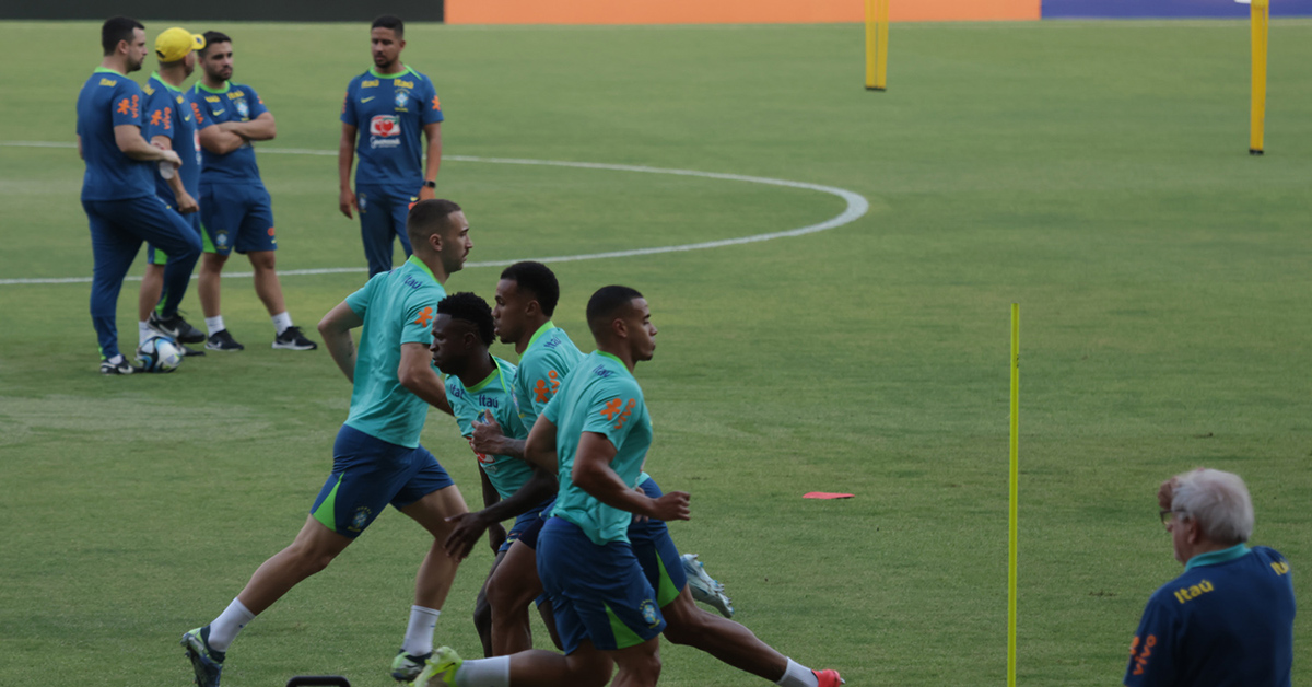 
        
        
            Veja o segundo dia de treino da Seleção Brasileira em Belém
        
    