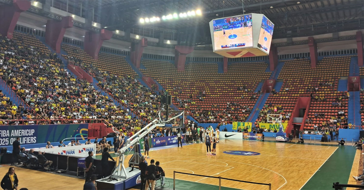 
        
        
            Brasil vence Uruguai para delírio da torcida paraense
        
    