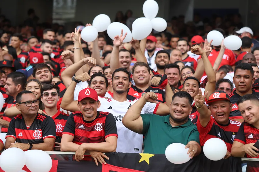 É muita água! Chuva para Flamengo x Botafogo; veja imagens