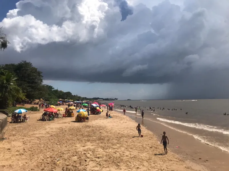 Fotos: banhistas aproveitam o domingão na Ilha do Mosqueiro