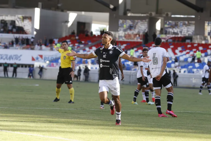 Vídeo: Clube do Remo vacila e empata contra o Figueirense