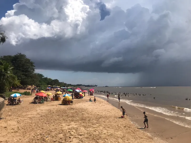 Fotos: banhistas aproveitam o domingão na Ilha do Mosqueiro