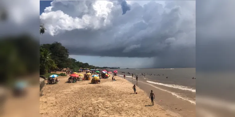 As praias, como sempre, receberam muitos banhistas