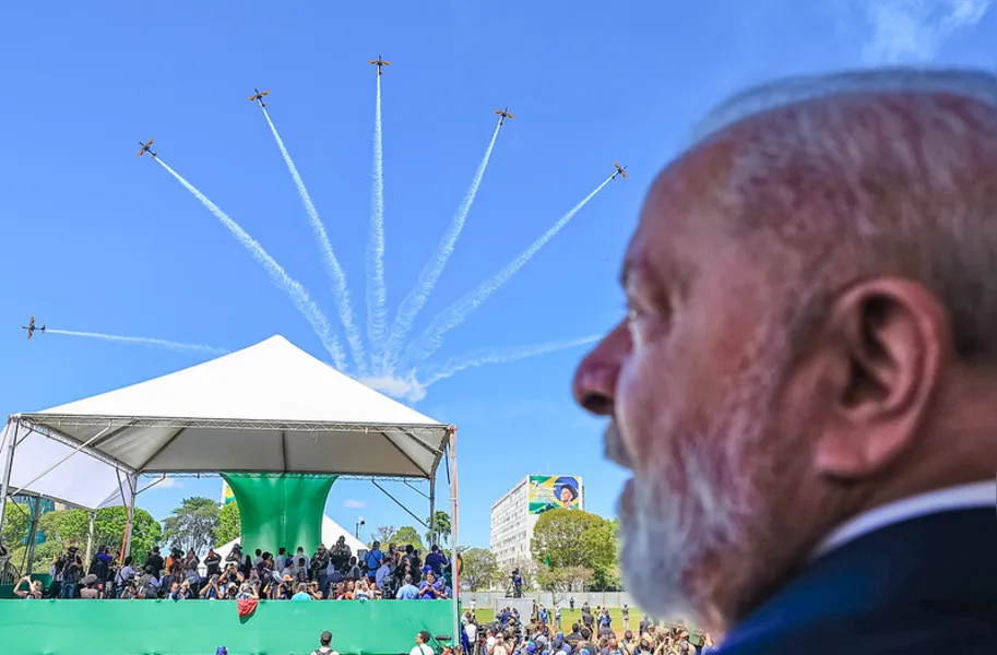 7 de setembro: Lula acompanha o evento ao lado de ministros