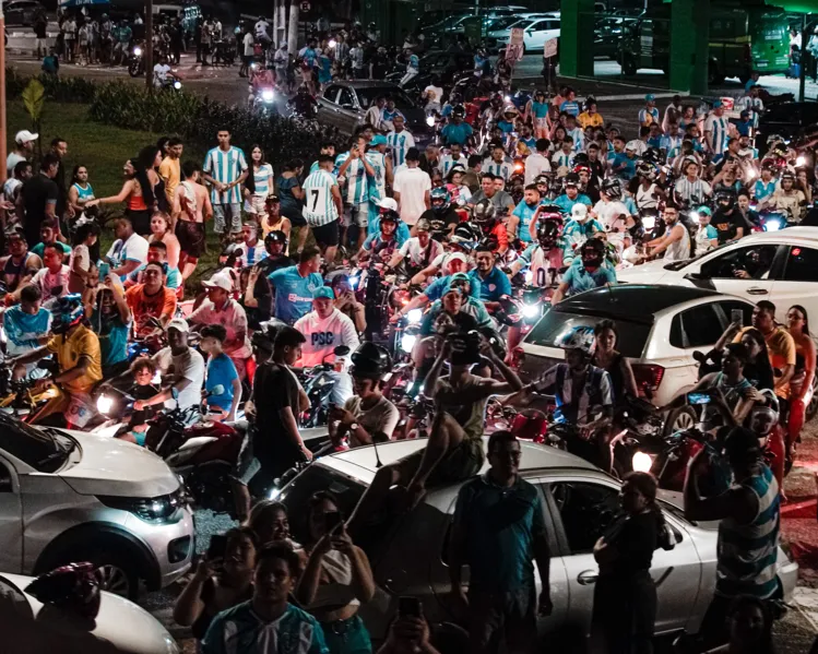 Nos braços da Fiel: Veja as fotos do desembarque do Paysandu