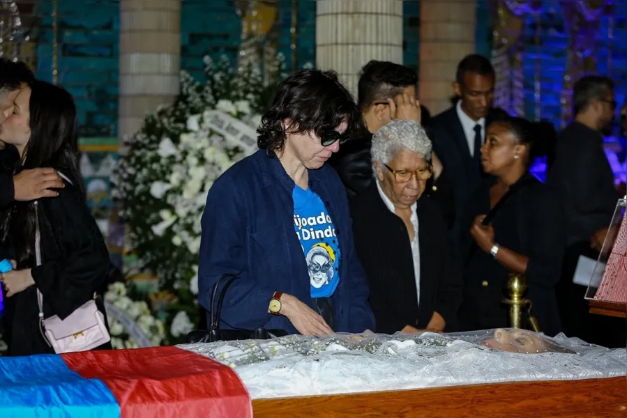 Velório de Aracy Balabanian reúne fãs e artistas. Veja!