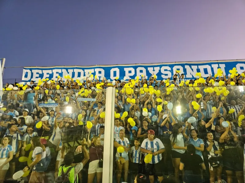 Torcida feminina invade a Curuzu para jogo do Paysandu