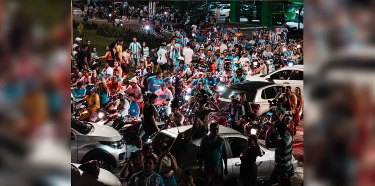 Nos braços da Fiel: Veja as fotos do desembarque do Paysandu