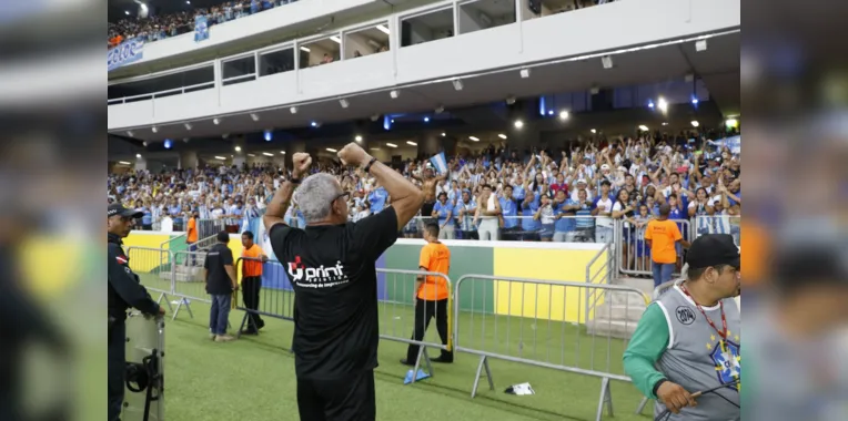 Hélio é o cara do acesso?