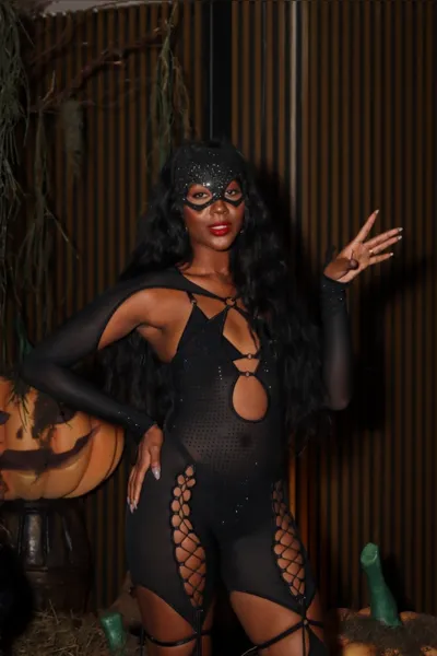 Veja as fantasias dos famosos no Halloween da Anitta