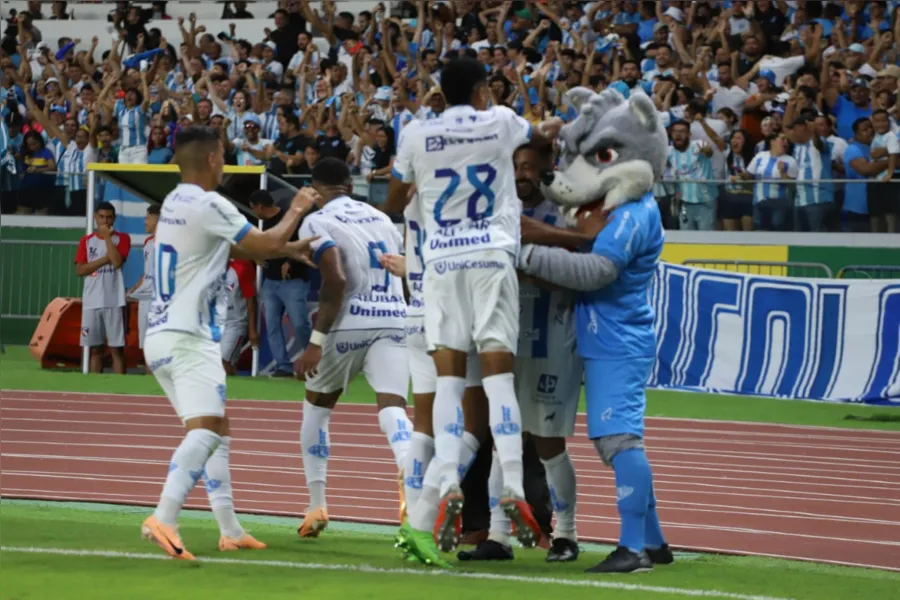 Amazonas vence o Paysandu de virada. Veja as fotos do jogo