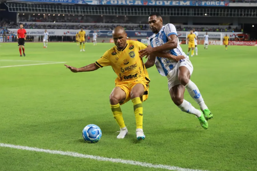 Amazonas vence o Paysandu de virada. Veja as fotos do jogo