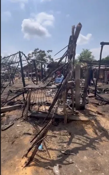 Veja imagens após o incêndio no acampamento do MST