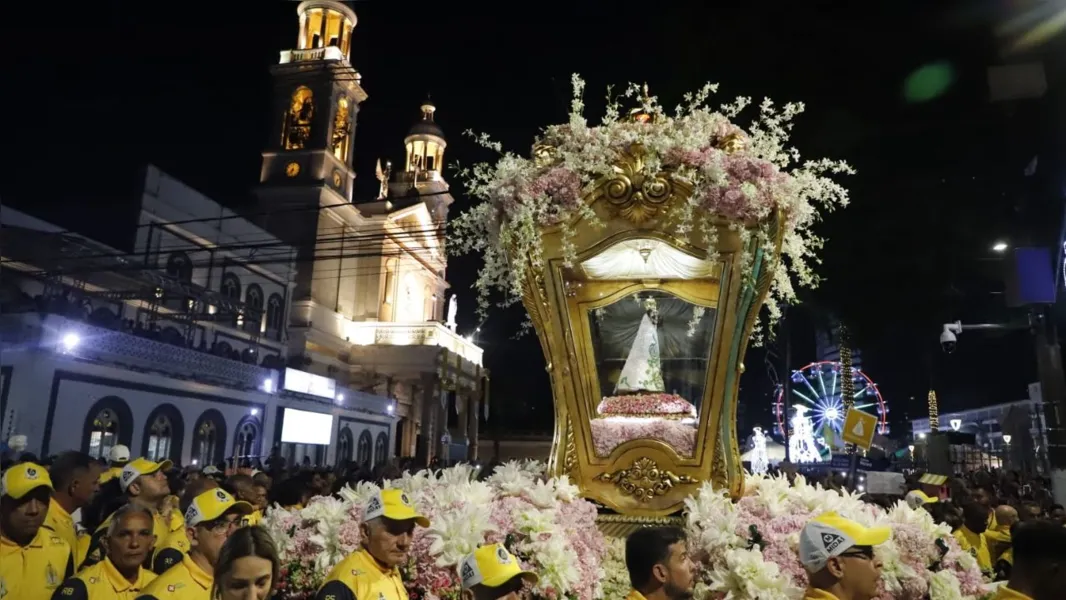 Veja imagens da noite da Trasladação do Círio 2023