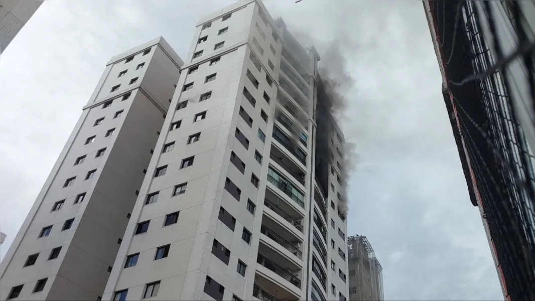 Incêndio atinge apartamento em condomínio de luxo de Belém