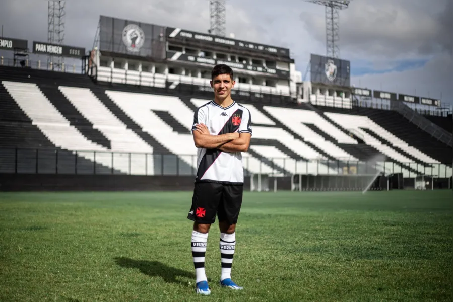 Vídeo: Vasco anuncia chegada do argentino Juan Sforza