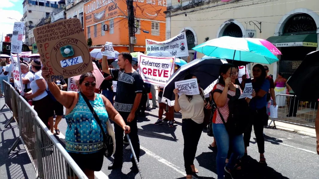 Servidores Municipais voltam a protestar no Ver-o-Peso