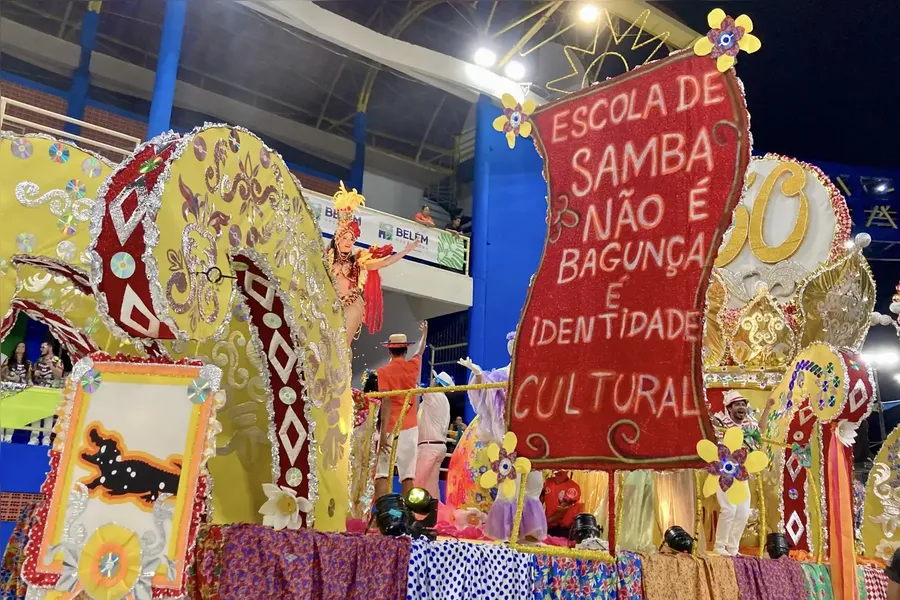 Escolas de Samba encerram desfiles de Carnaval de Belém