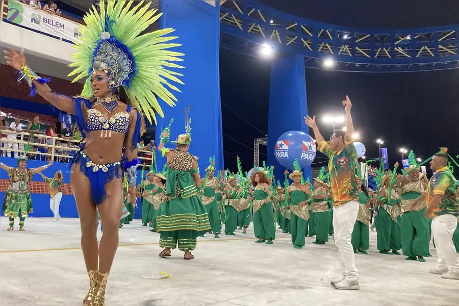 Escolas de Samba encerram desfiles de Carnaval de Belém