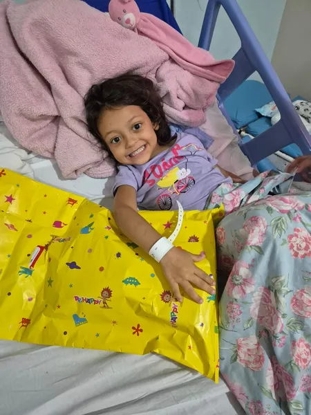 Manoela de 4 anos tem Leucemia e precisa de doações de sangue