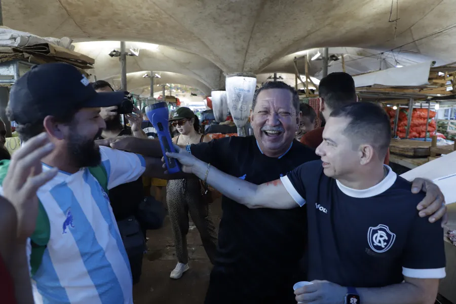 Torcedores do Remo celebram título com zoação no Ver-O-Peso