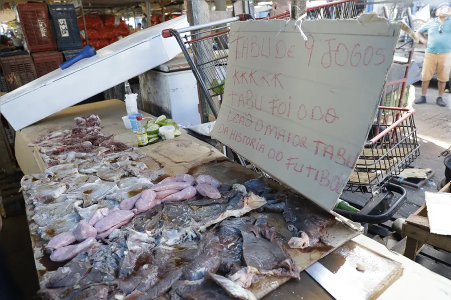 Torcedores do Remo celebram título com zoação no Ver-O-Peso