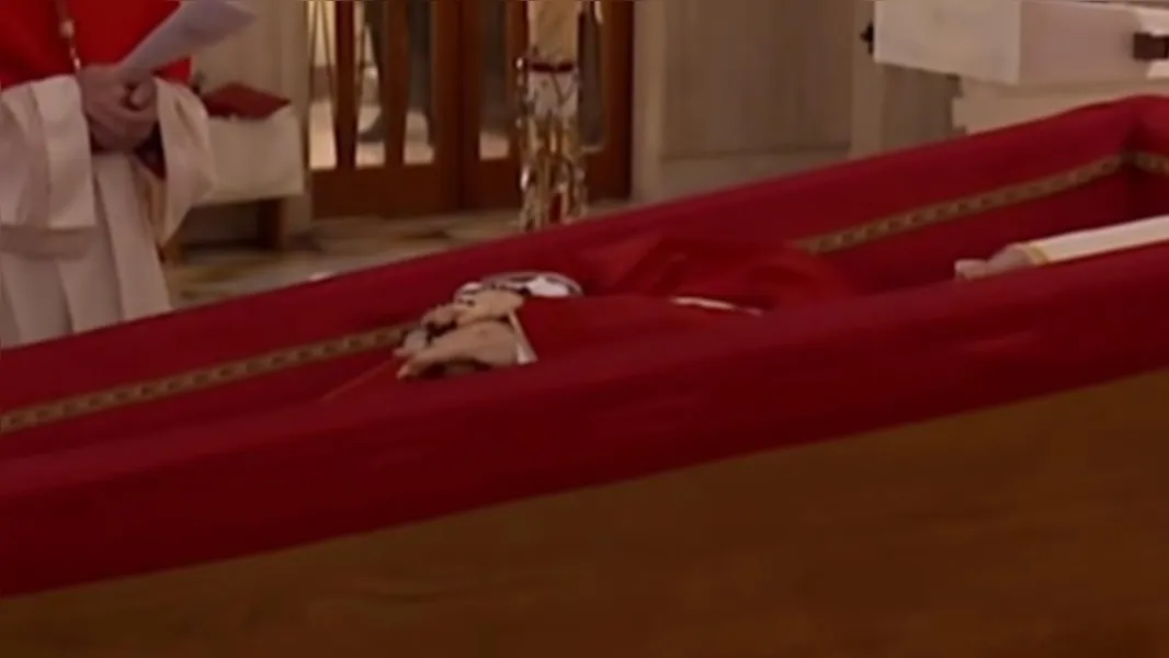 Vaticano inicia etapas de funeral do papa Francisco