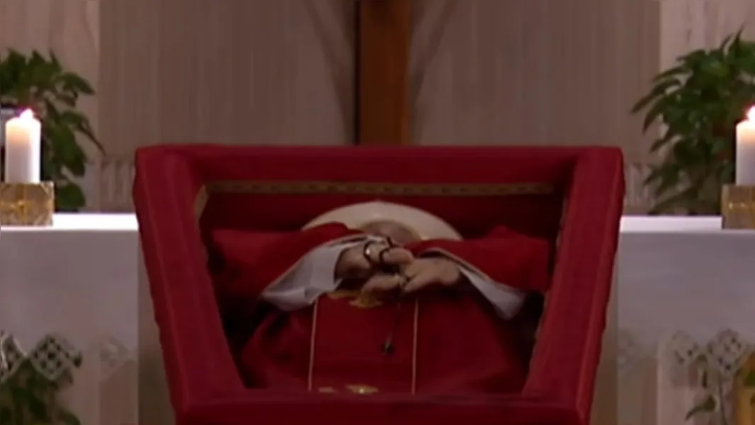 Vaticano inicia etapas de funeral do papa Francisco