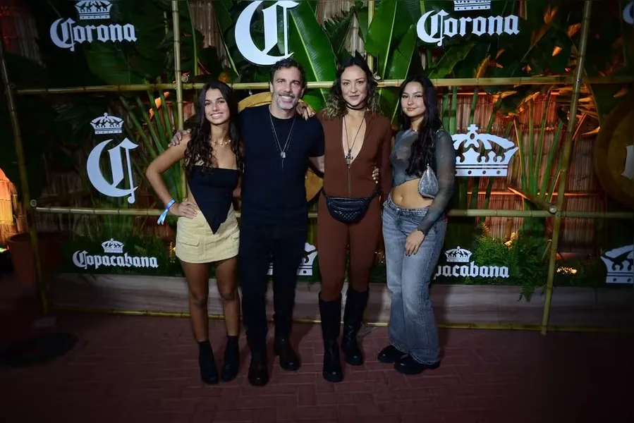 Gaby Amarantos, Juliette e famosos chegam no show da Lady Gaga