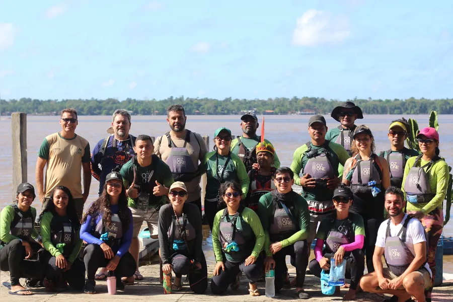 Voluntários realizam limpeza de rios na Ilha do Combu