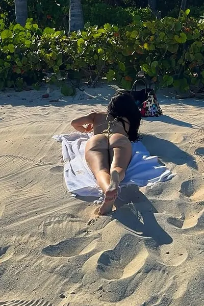 Kylie Jenner empina o bumbum e recebe 3 milhões de likes