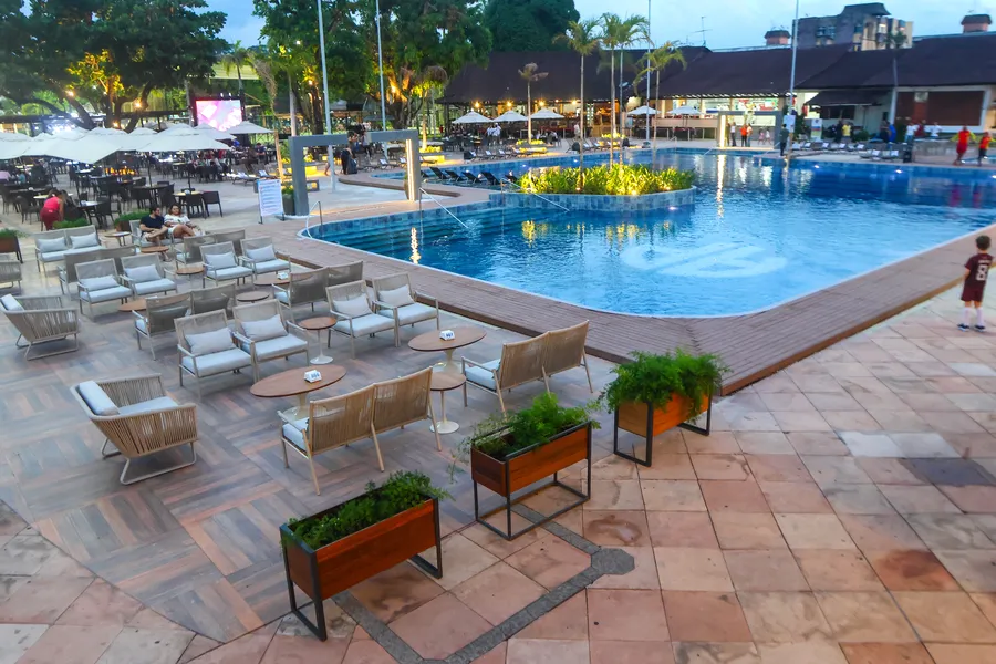 AP reinaugura piscinas com estruturas mais modernas