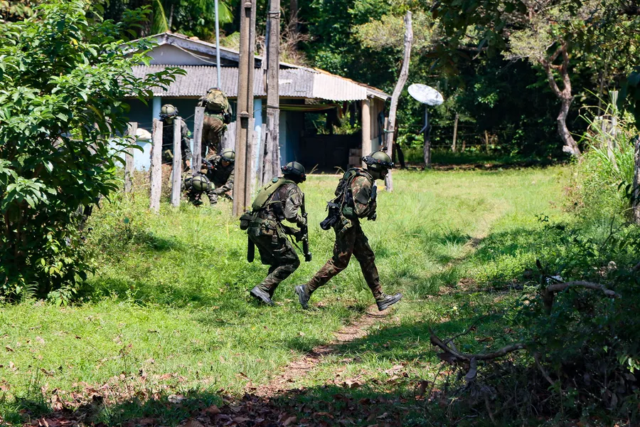 Exército treina defesa antiaérea e segurança para a COP30 em Belém