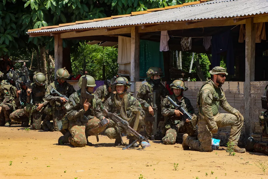 Exército treina defesa antiaérea e segurança para a COP30 em Belém